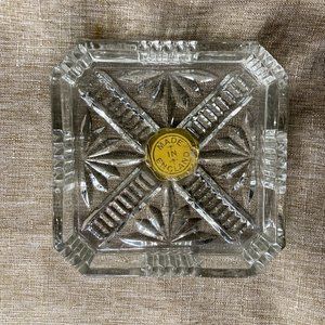VINTAGE PRESSED GLASS CLEAR  COASTER/ASHTRAY. MADE IN ENGLAND